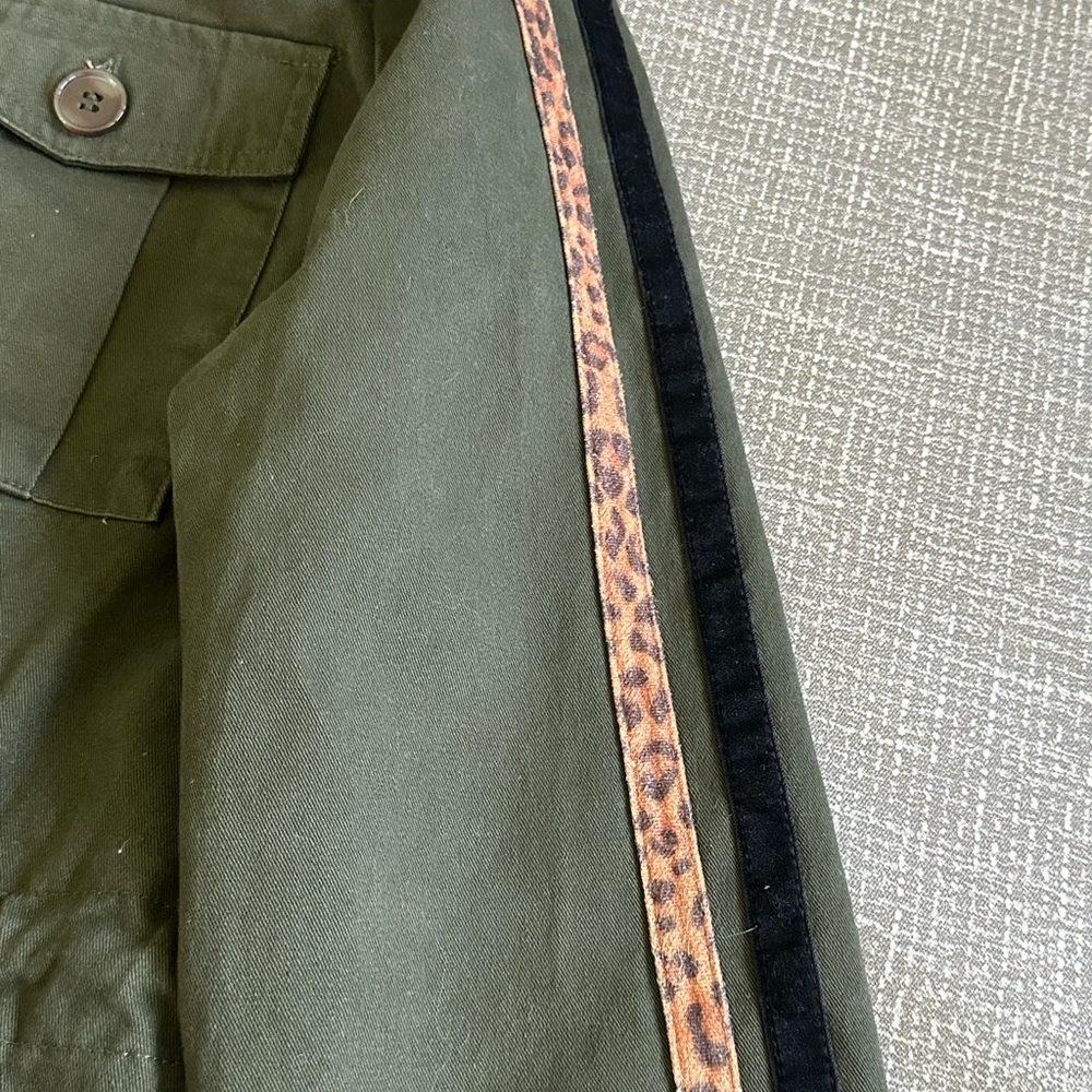 Peyton Jensen Women’s Green Jacket size medium - Picture 12 of 13